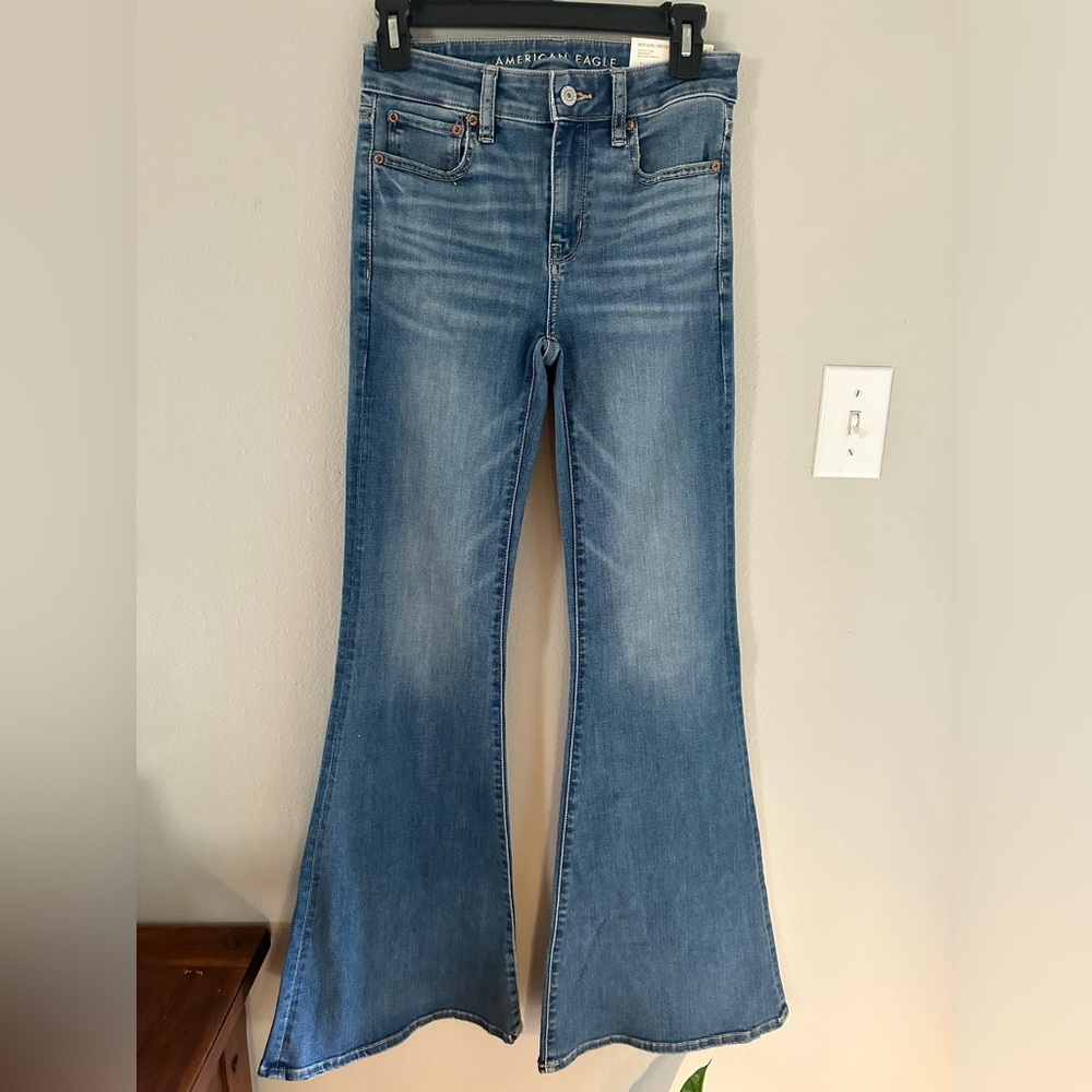 NWT American Eagle festival flare jeans pants 2L
